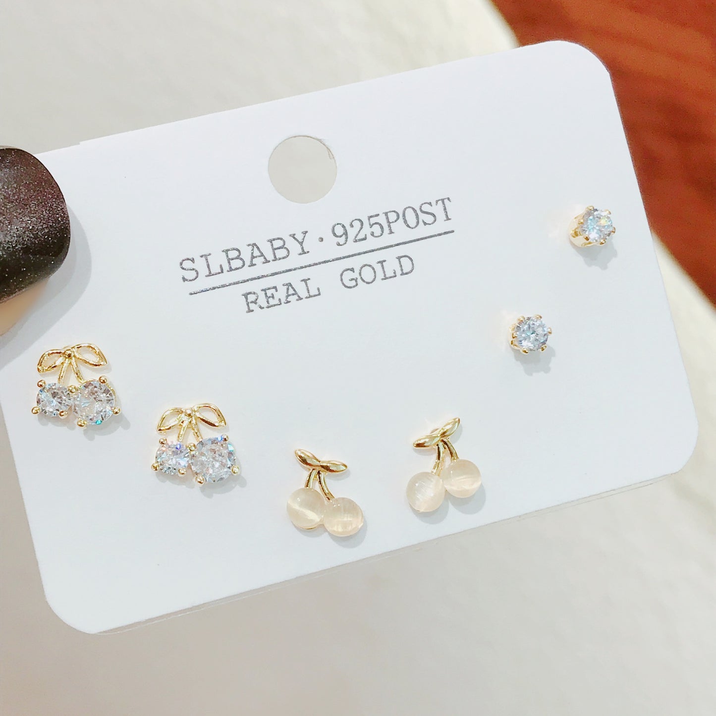 Women's High-grade Pearl Bow Elegant Special Interest Earrings