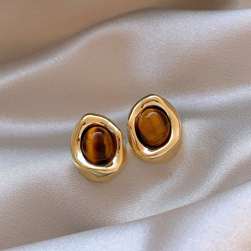Women's Retro Coffee Color Style Light Luxury Temperament High Sense Stud Earrings