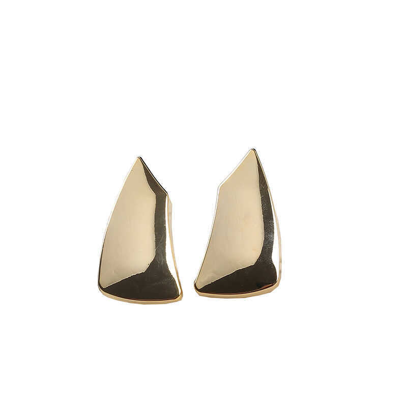 Women's Golden Irregular Geometric Shape Dignified Ear Earrings
