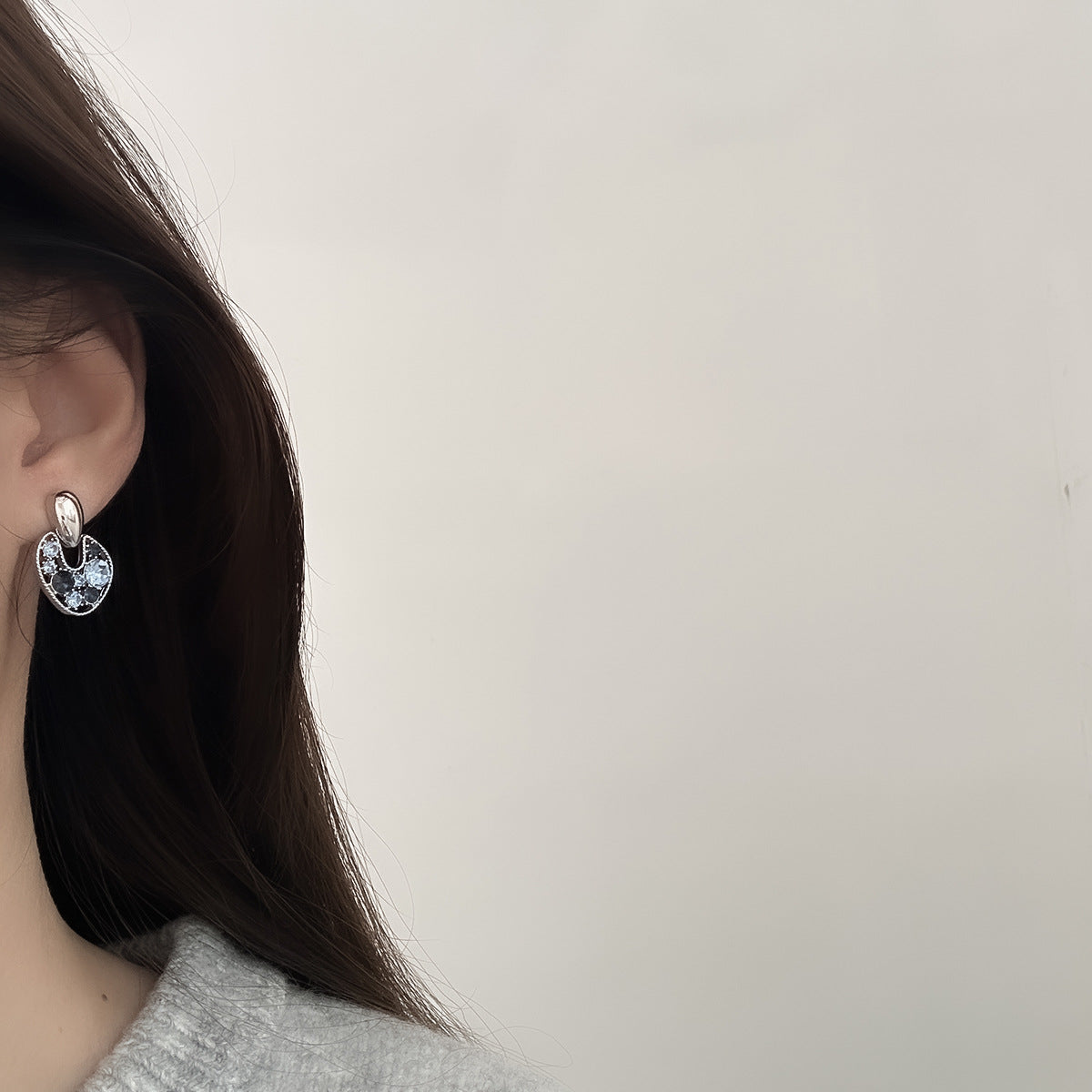 Women's High-grade Frosty Style Small Elegant Simple Fashionable Irregular Gang Drill Earrings