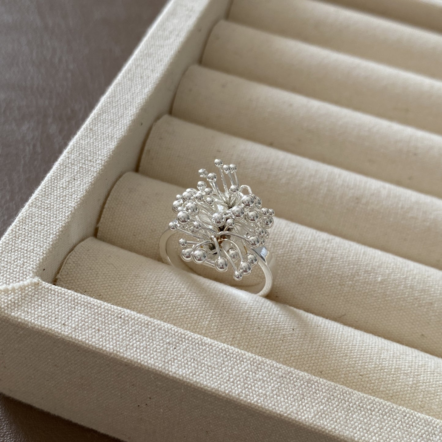 Women's Style Twin Geometric Zircon Metal Niche High-grade Versatile Shank Index Rings