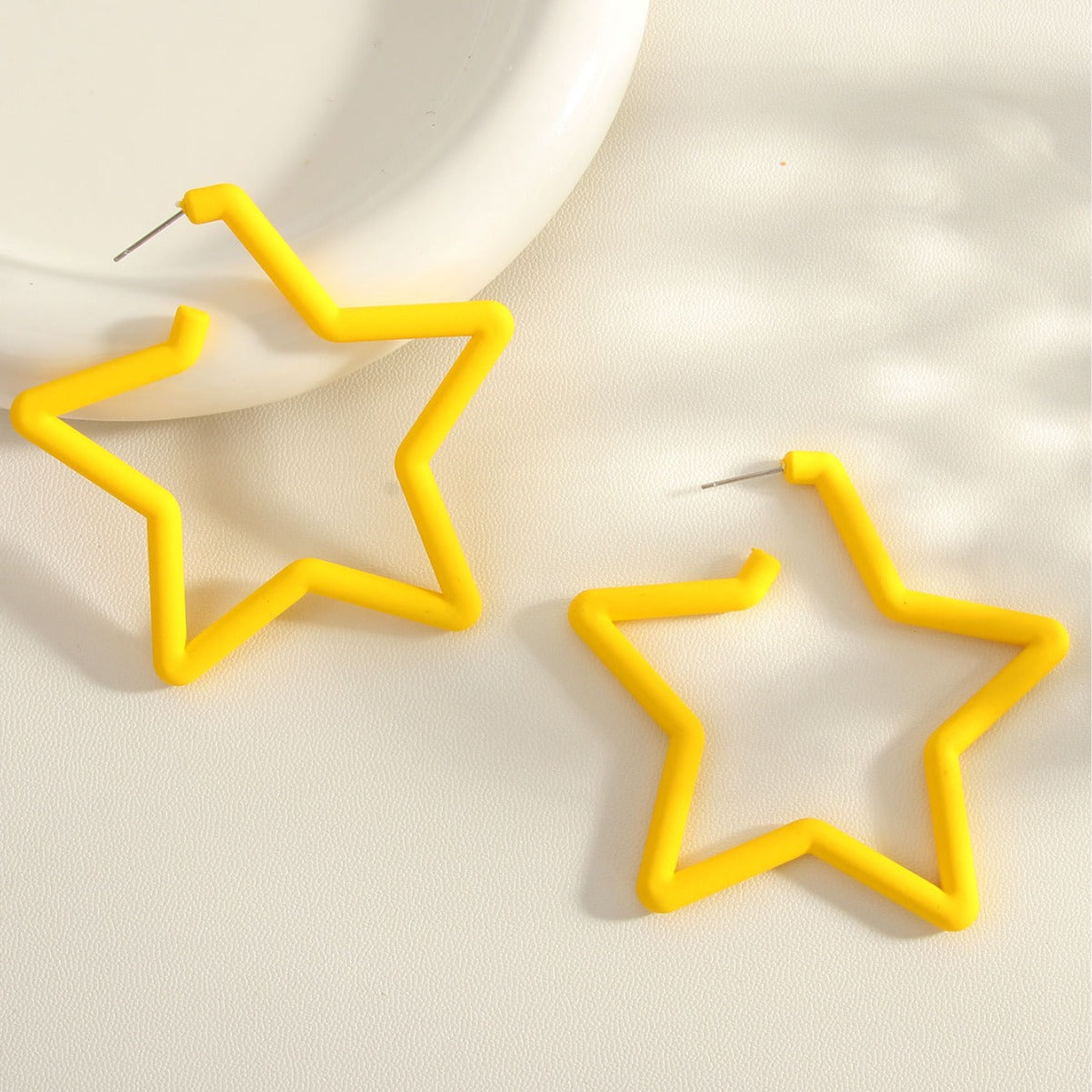 Dance Party Geometric Five-pointed Star Personalized Hollow High Profile Fashion Stud Earrings