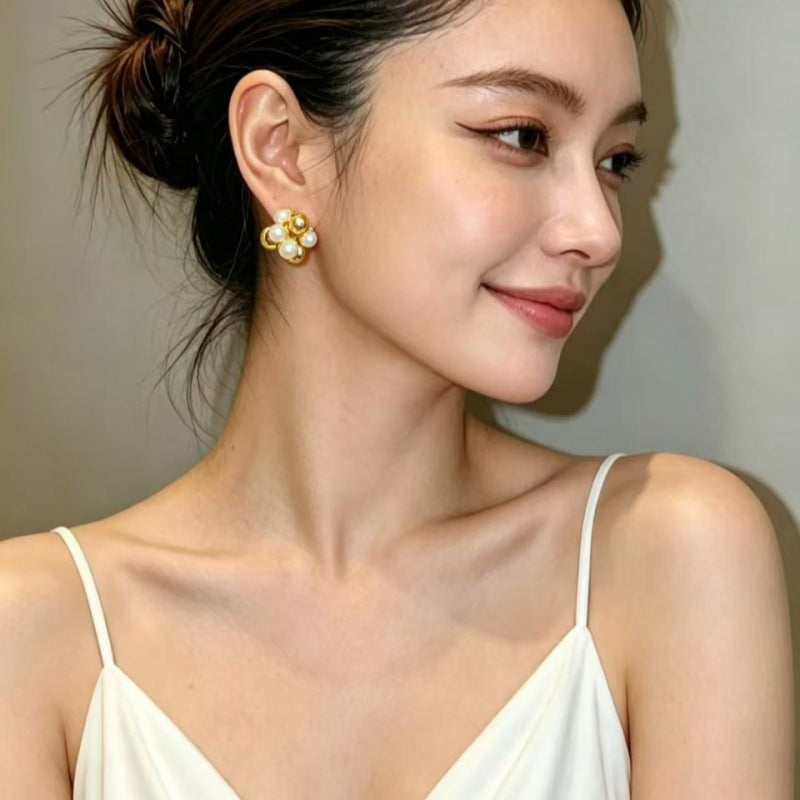 Retro Custard Bubble Ball Design High-grade Three-dimensional Bud Fashion Earrings
