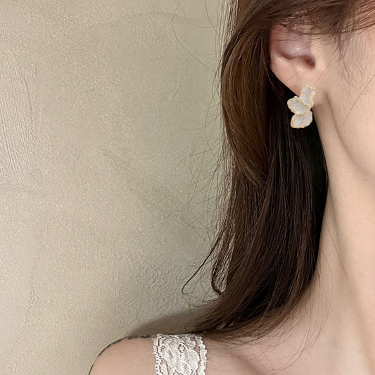 Women's Petal Fashionable Elegant Niche Unique Light Earrings