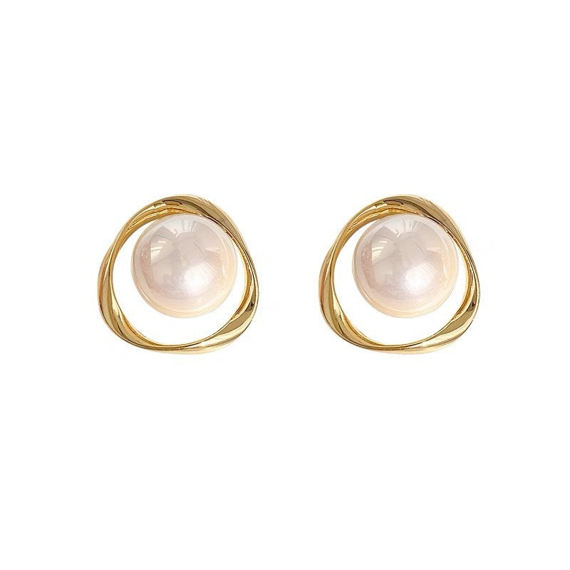 Women's Pearl French Minority Retro Affordable Luxury Stud Earrings