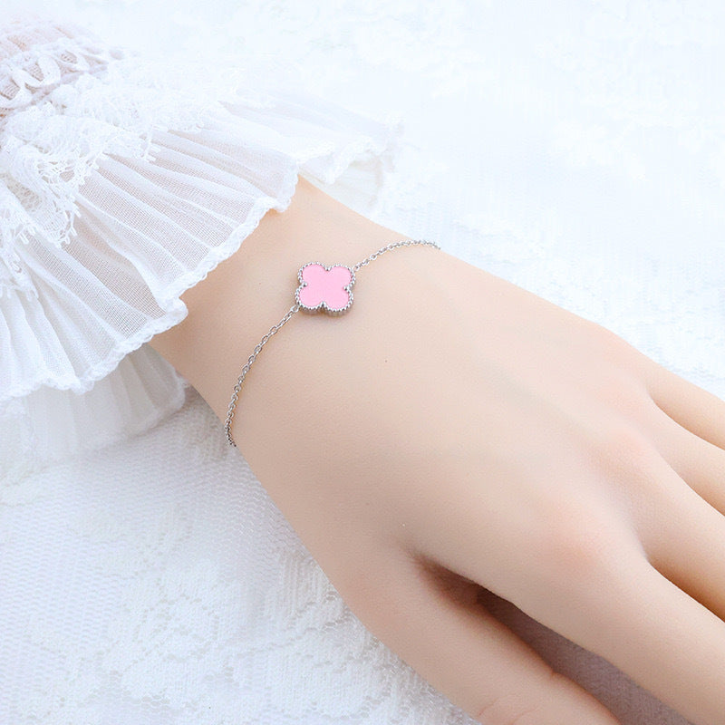 Four-leaf Clover Single Flower Pastoral Style Bracelet