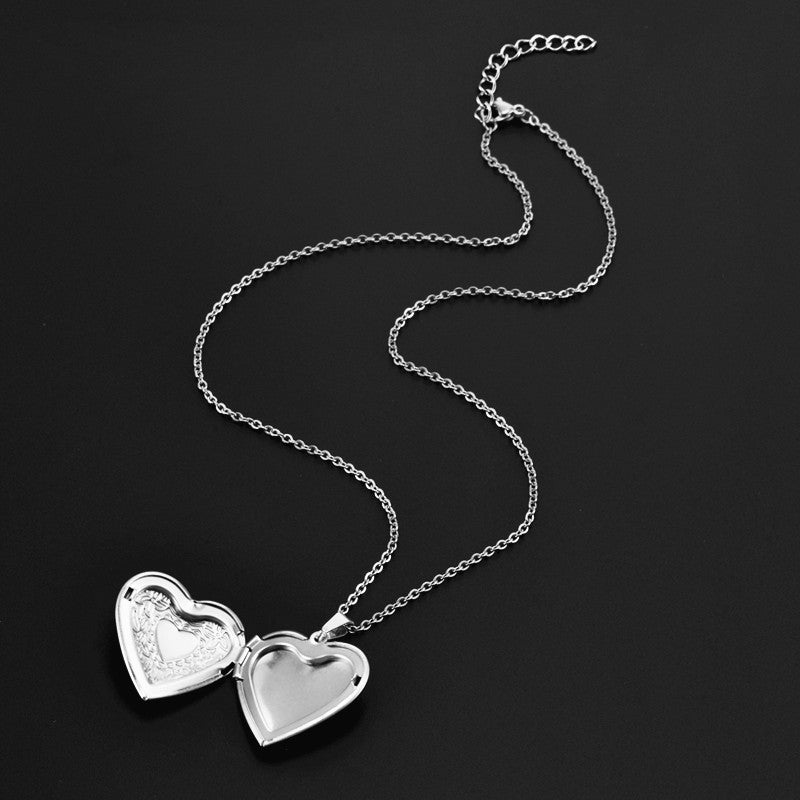 Gold-plated Heart-shaped Open Box Thin Flip Necklaces