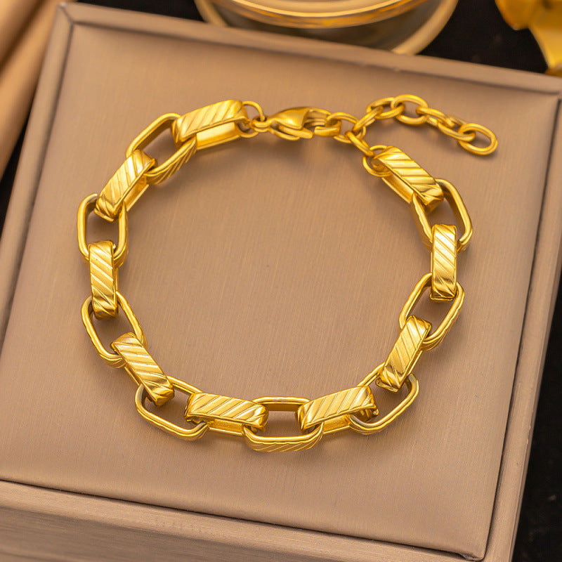 Titanium Steel Female Gold Fashion Light Luxury High Bracelets