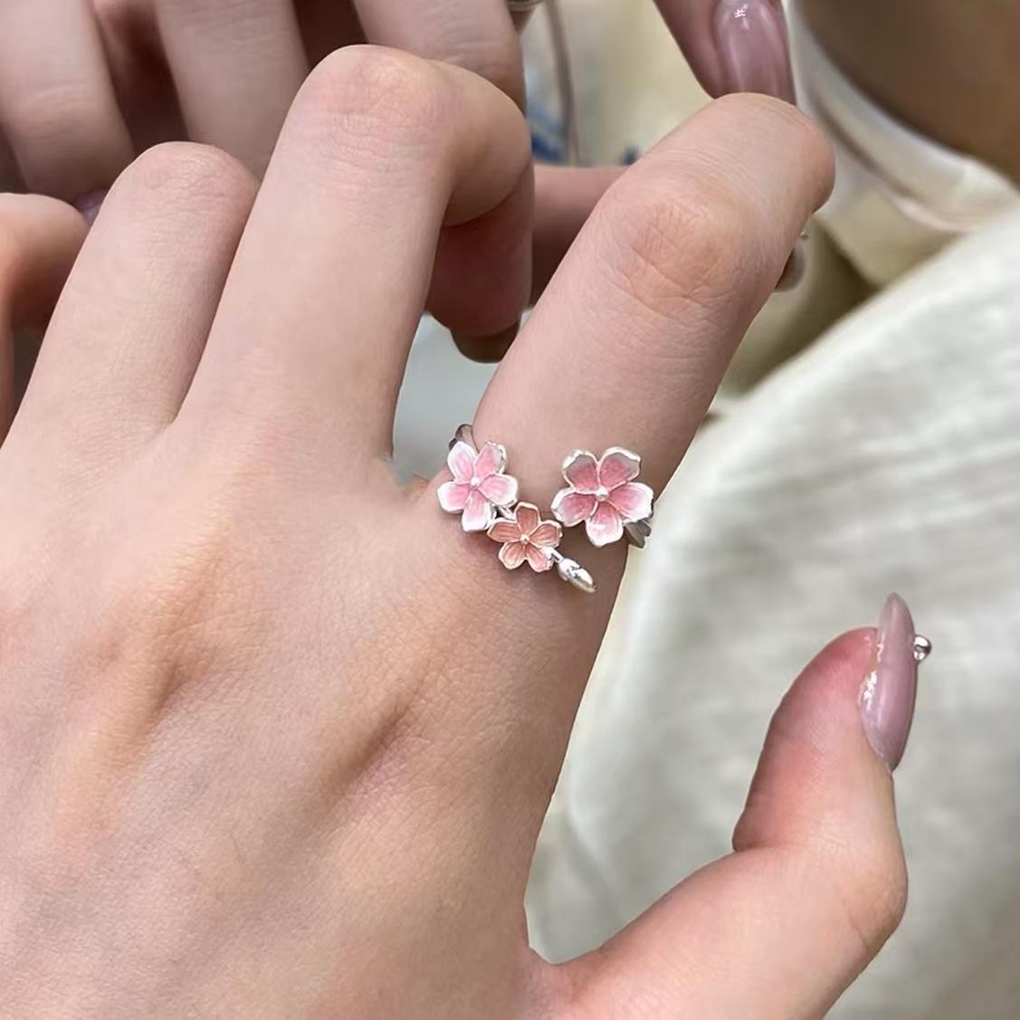Women's & Men's Color Sier Plated Design Simple Flowing Spark Bone Joint Ring