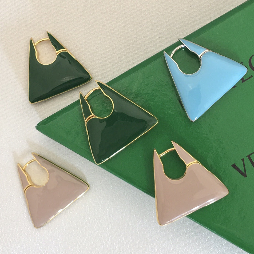 Women's Enamel High-grade Graceful Personality Retro Fashionable Dripping Oil Three-dimensional Ear Rings
