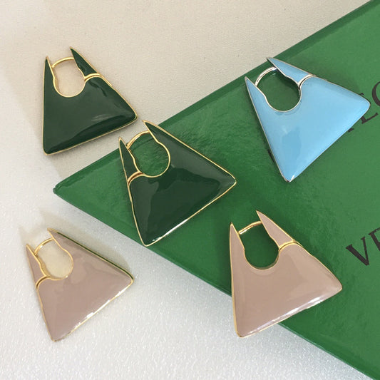 Women's Enamel High-grade Graceful Personality Retro Fashionable Dripping Oil Three-dimensional Ear Rings
