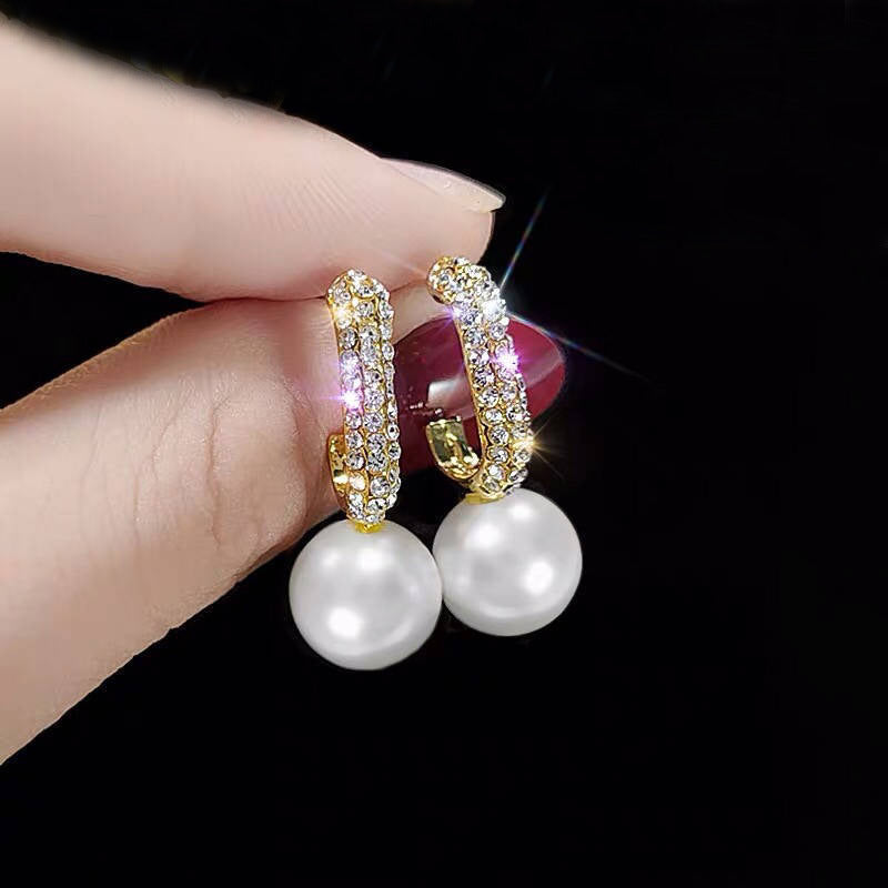 Style Personality Diamond Shaped Fashion Simple Pearl Stud Earrings