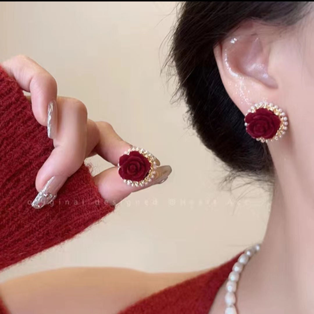 Women's Ear Red Flocking Flower Pearl Light Luxury Temperament Niche Rings