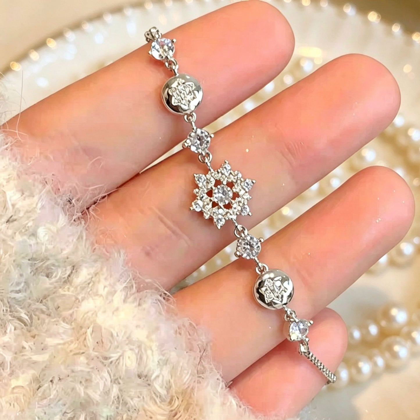 Women's Pull Adjustable Temperamental Exquisite Versatile Design Zircon Bracelet