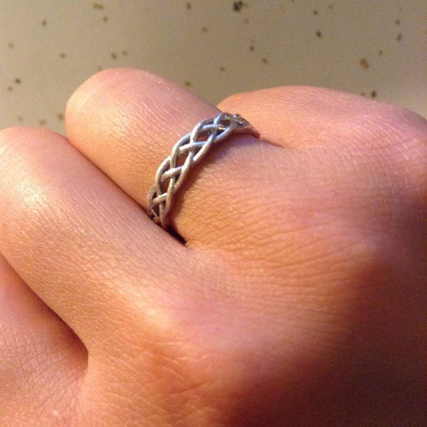 Popular Electroplated Hollow Simple Fashion Ladies Ring
