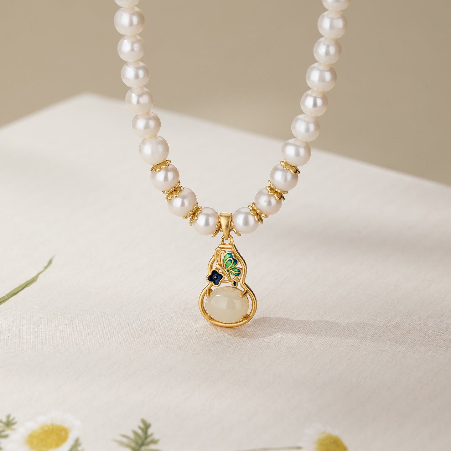 Birthday Gift For Mother Jade Calabash Pendent Freshwater Necklace