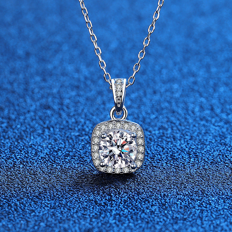 Female Zircon Imitation Moissanite Clavicle Chain Light Luxury Minority High-grade Necklace