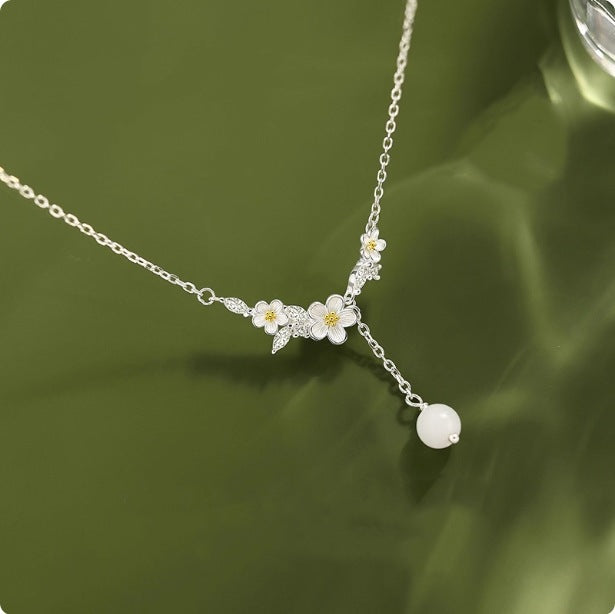 Jasmine Flower Female Light Luxury Sense Niche Fashion Small Fresh Necklace