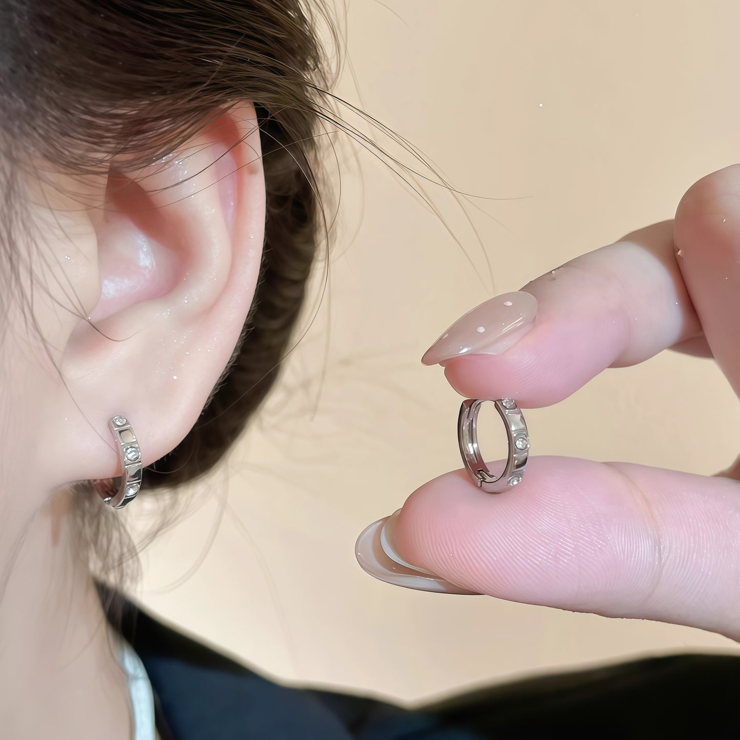 Women's Style Sparking Zirconium Simple Light Luxury High-grade Ear Design Exquisite Earrings