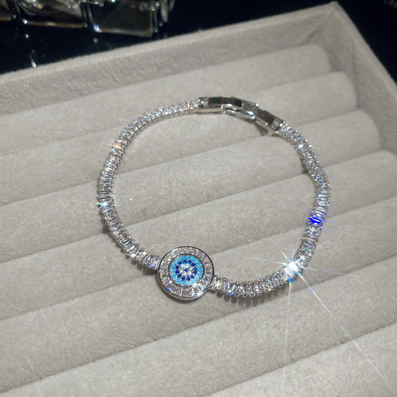 With Diamond Round Exquisite Fashion Retro Unique Design Light Luxury Bracelets
