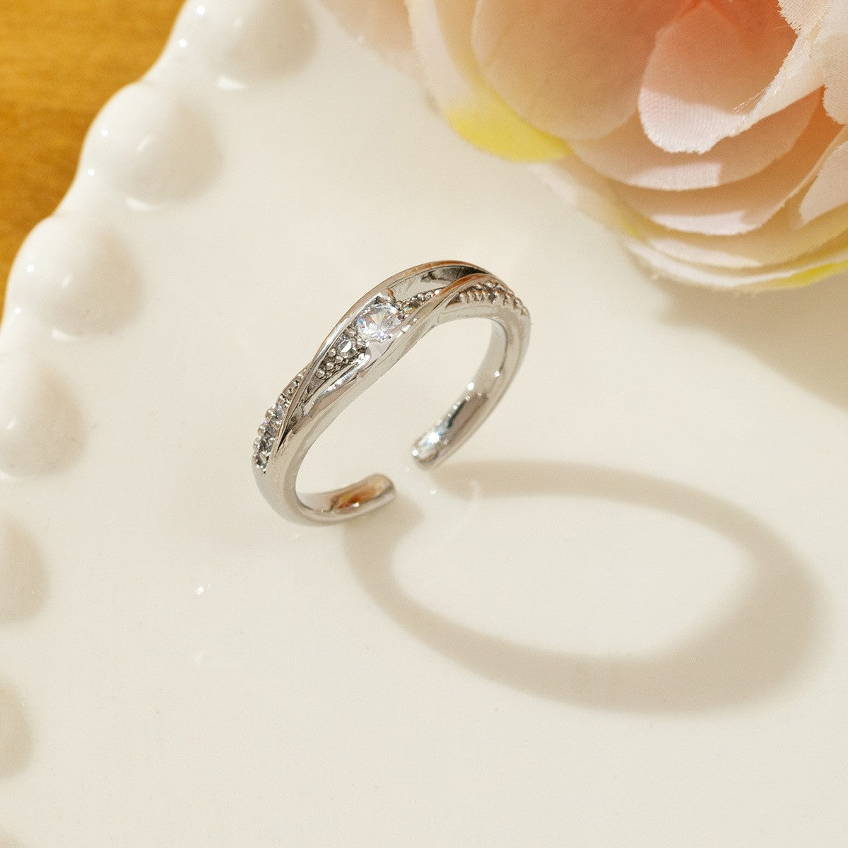 Luxury Cross Design Fashion Open High Sense Index Ring
