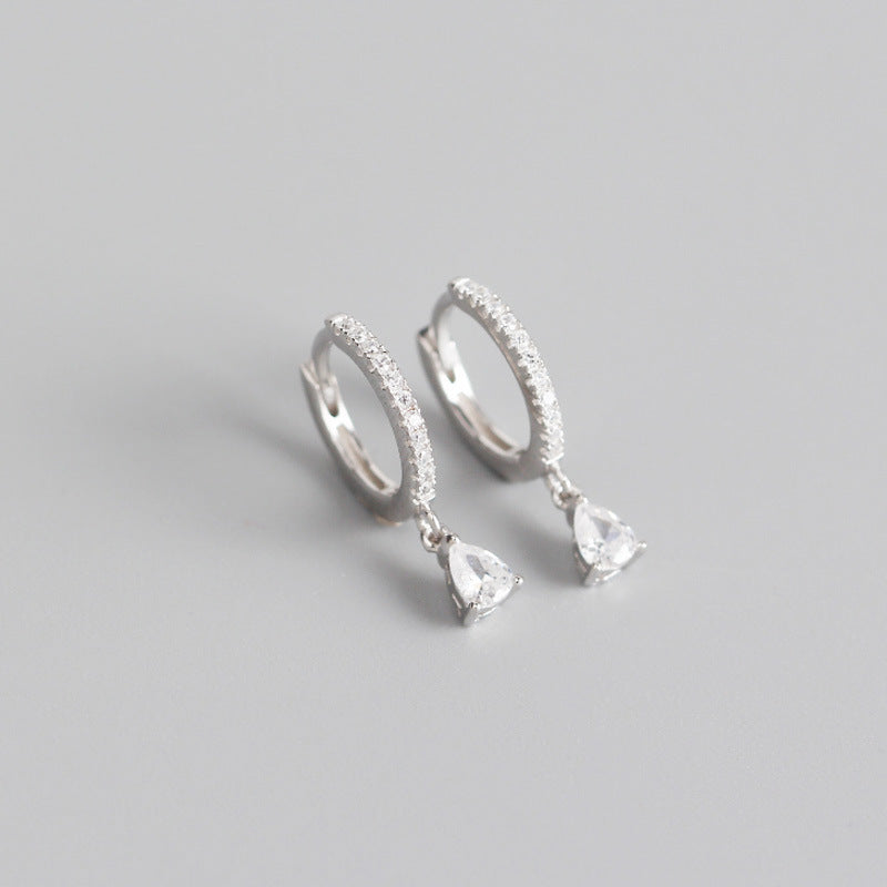 French Entry Lux Geometric Inlaid White Diamond Simple Rings
