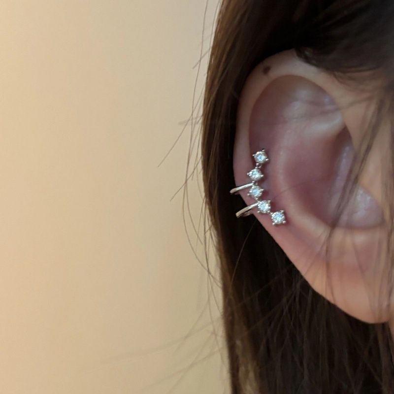 Pearl High-grade Butterfly Ear Clip Fashionable Earrings