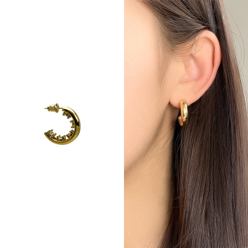 Women's Style Shaped Niche Design Graceful Fashionable Light Stud Earrings