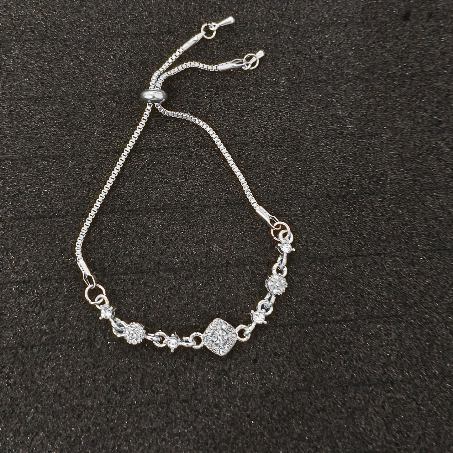 Beautiful Light Luxury High-grade Full Diamond Flash Trendy Temperamental Minority Bracelets