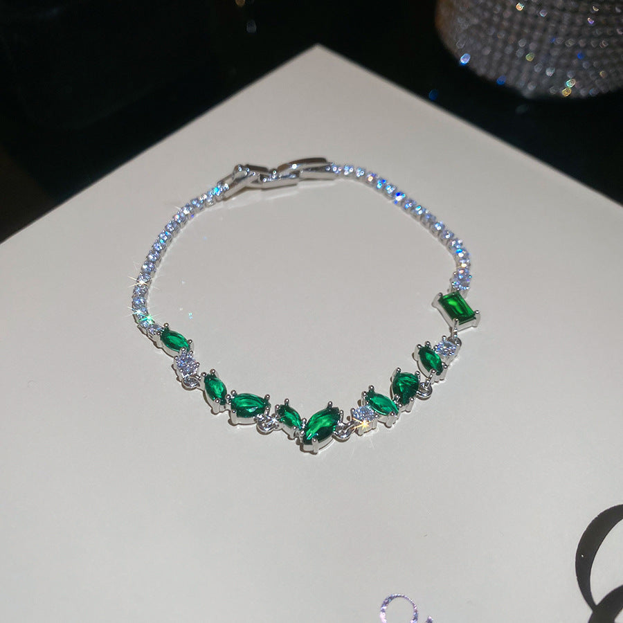 Women's Heart-shaped Zircon Adjustable Simple Fashion Light Luxury Bracelet
