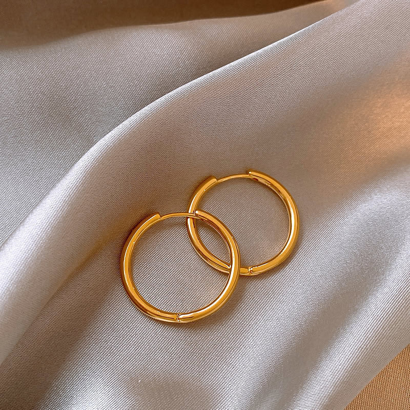 Women's High Profile Fashion Simple Circle Clip Niche Personality High-grade Earrings