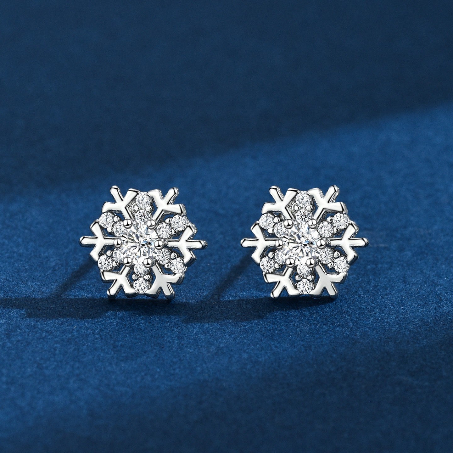 Women's Copper Plated Gold Micro Inlaid Zircon Stud Earrings