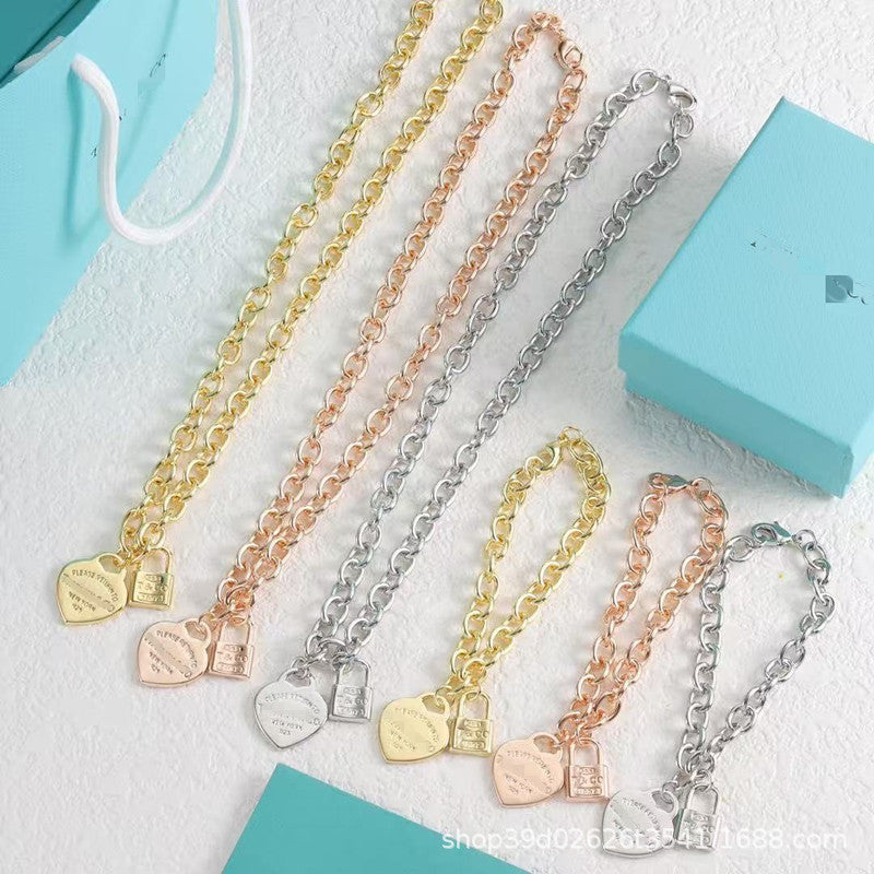 Heart Shaped Love Simple Fashion Classic Enamel Necklace