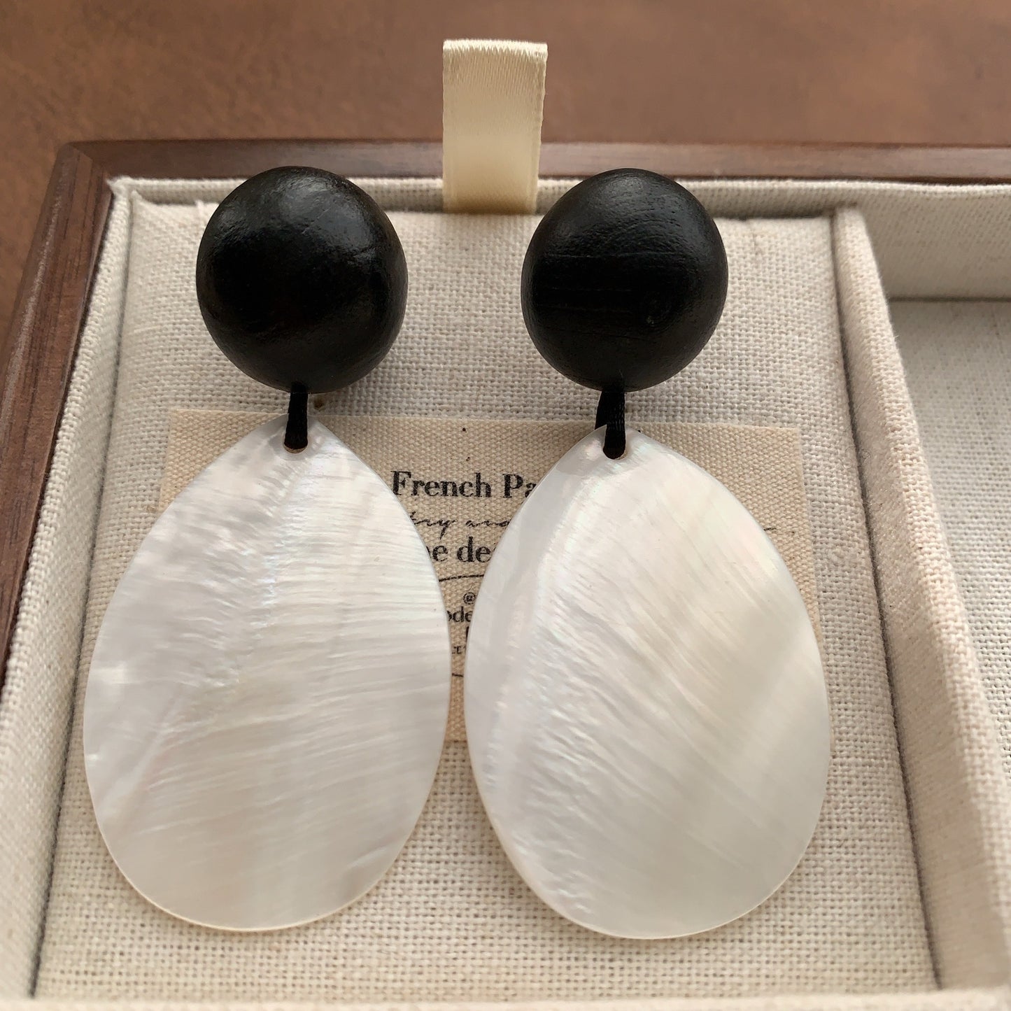 Solid Wood Fritillary Shell Geometric Eardrops Mild Luxury Retro Fashion Rings