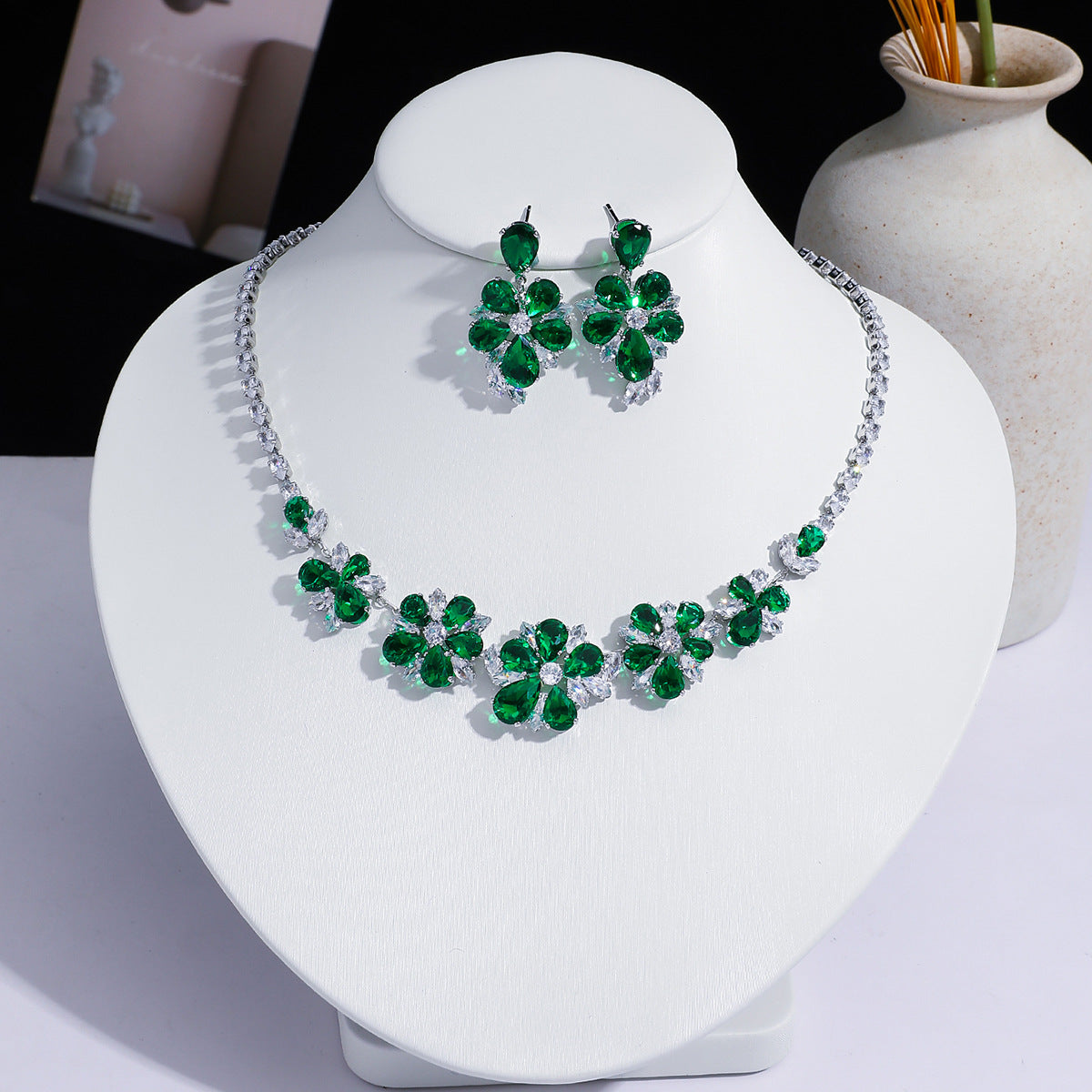 Fashion Trend Zircon Green Butterfly Tassel Necklace