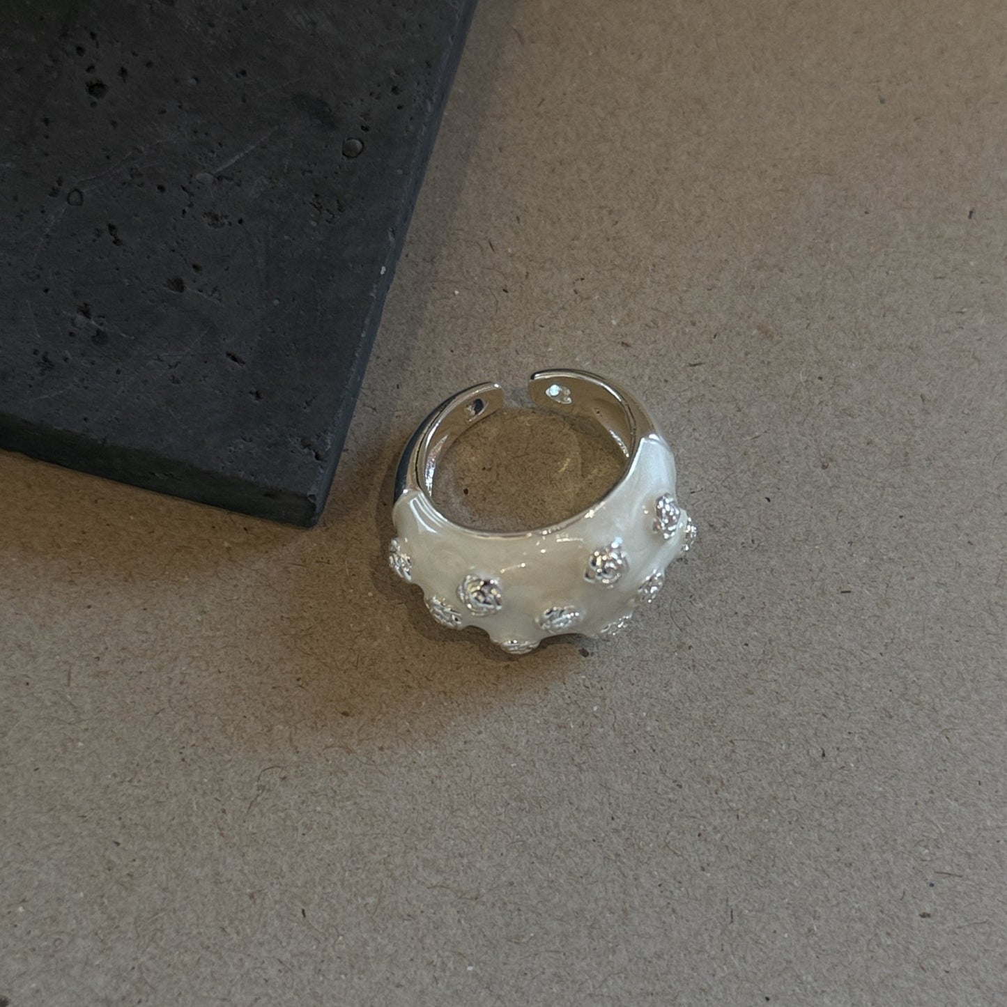 Gold Electroplating Dripping Camellia Open Fashion Index Rings