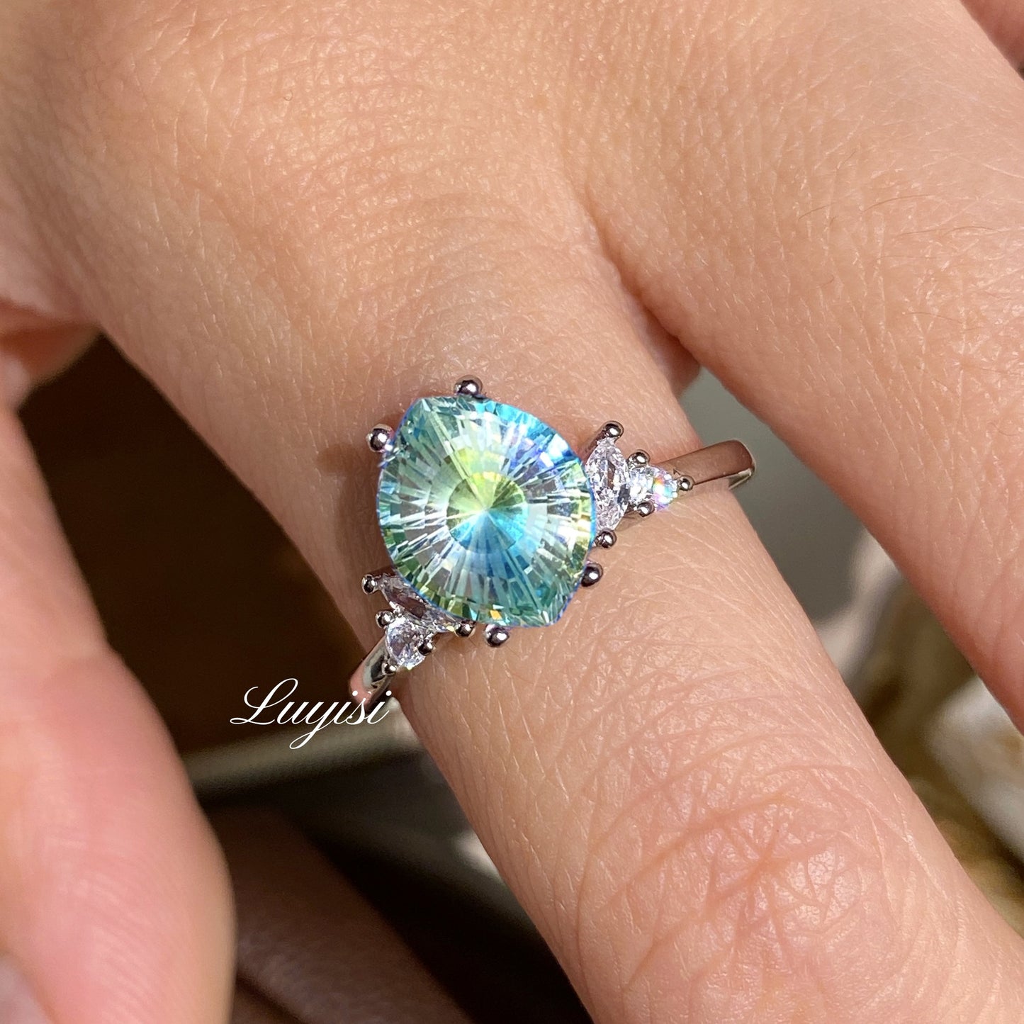 Devil's Eye Fireworks Cut Female Affordable Luxury Fashion High Sense Ring