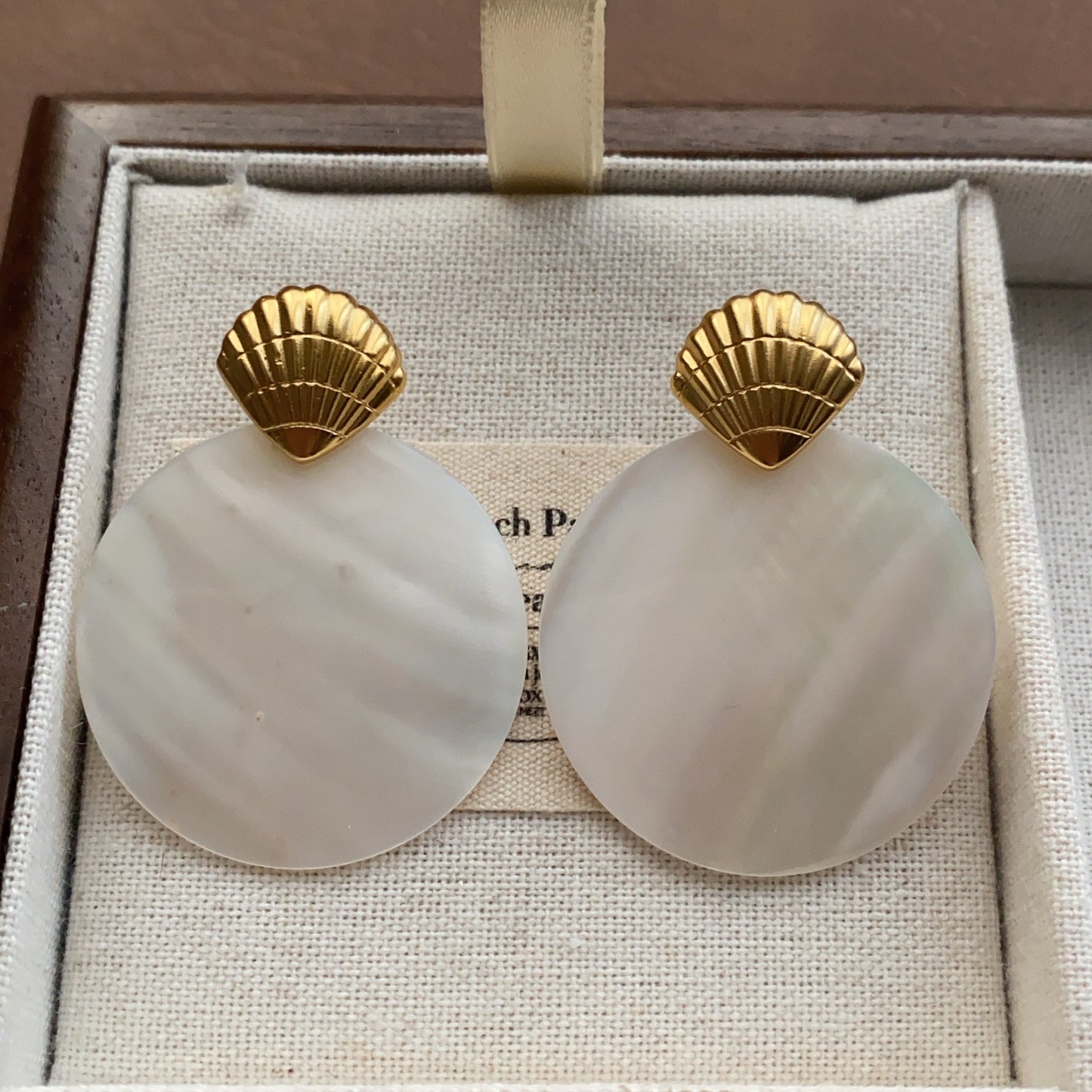 Solid Wood Fritillary Shell Geometric Eardrops Mild Luxury Retro Fashion Rings