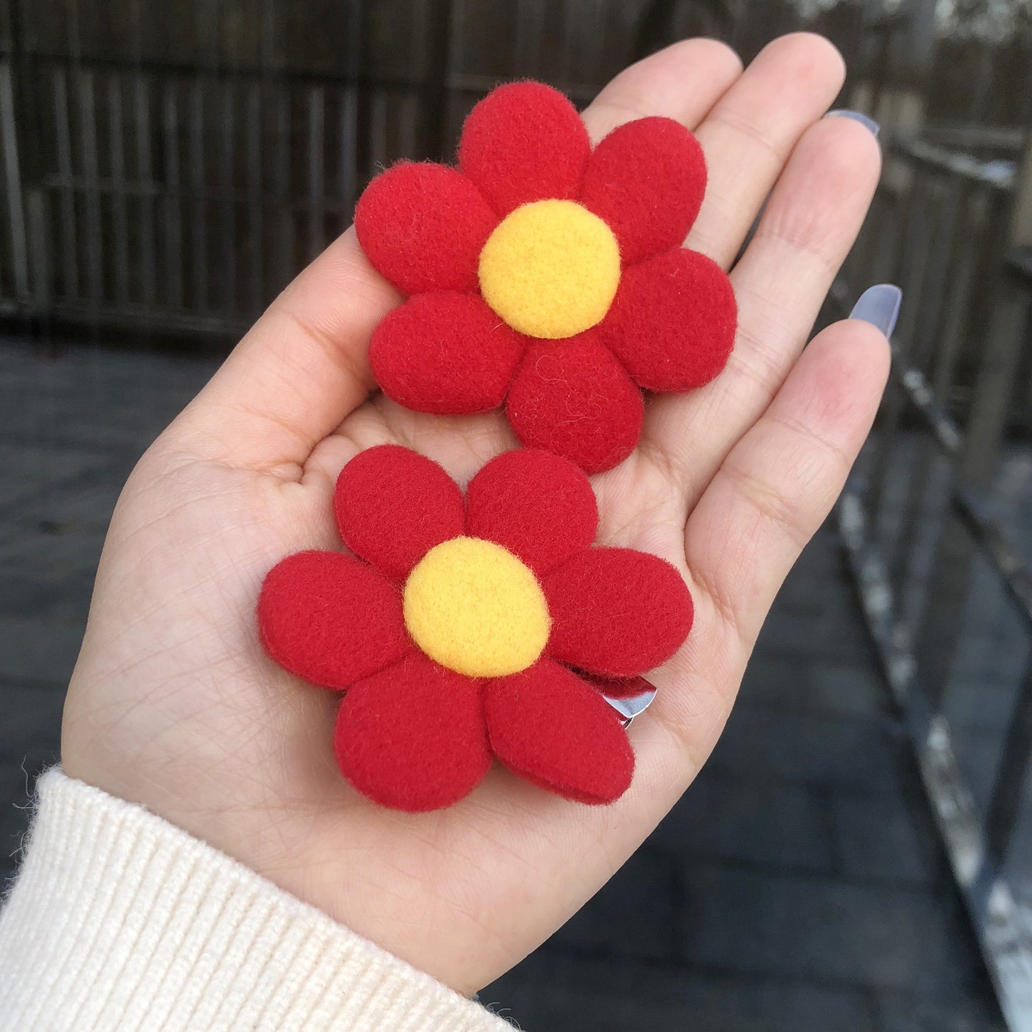Children's Pop Brooch Barrettes Cute Flowers Creative Bracelets