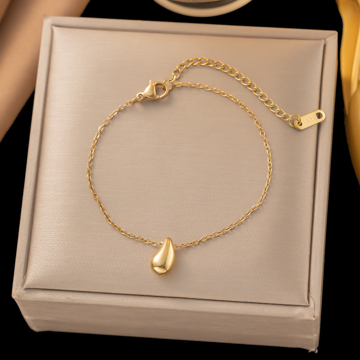 Water Drop Female Niche Bag Simple Affordable Luxury Fashion Temperament Necklace