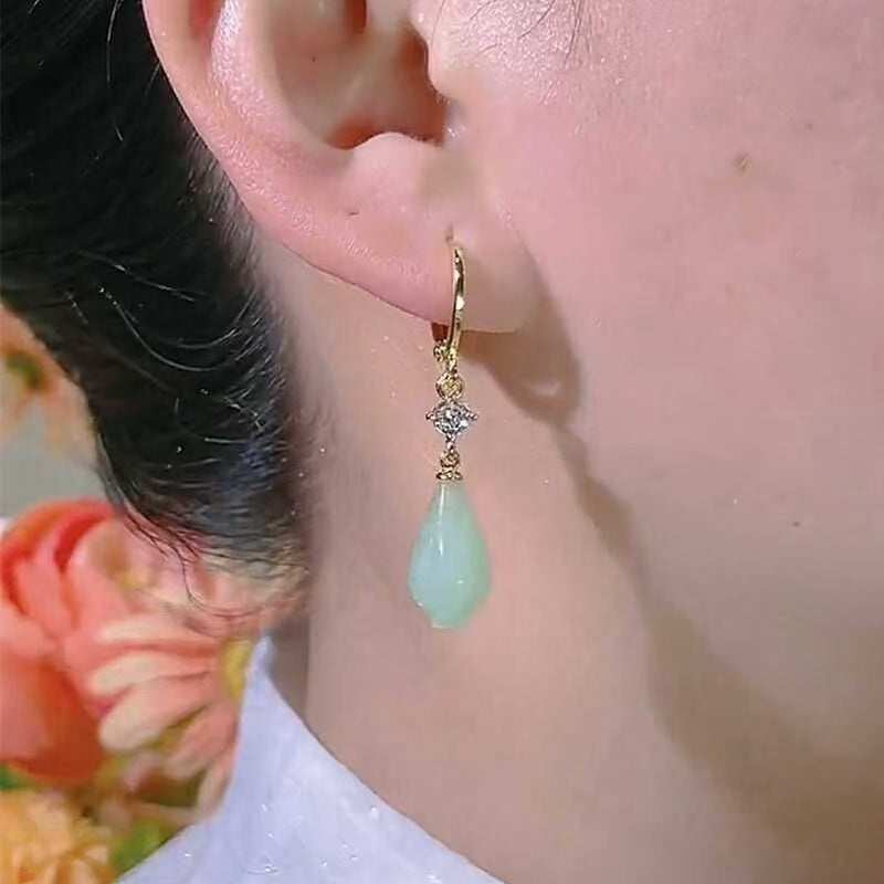 Green Magnolia Water Drop Mild Luxury Retro Exquisite Versatile Stud Earrings