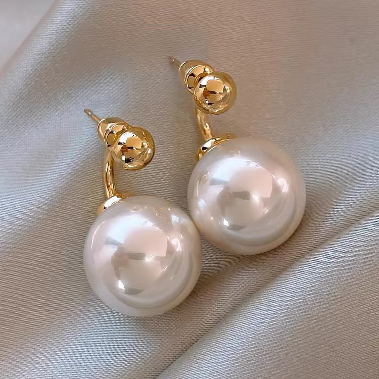 Women's Pearl Flower Fashionable High-grade French Entry Earrings