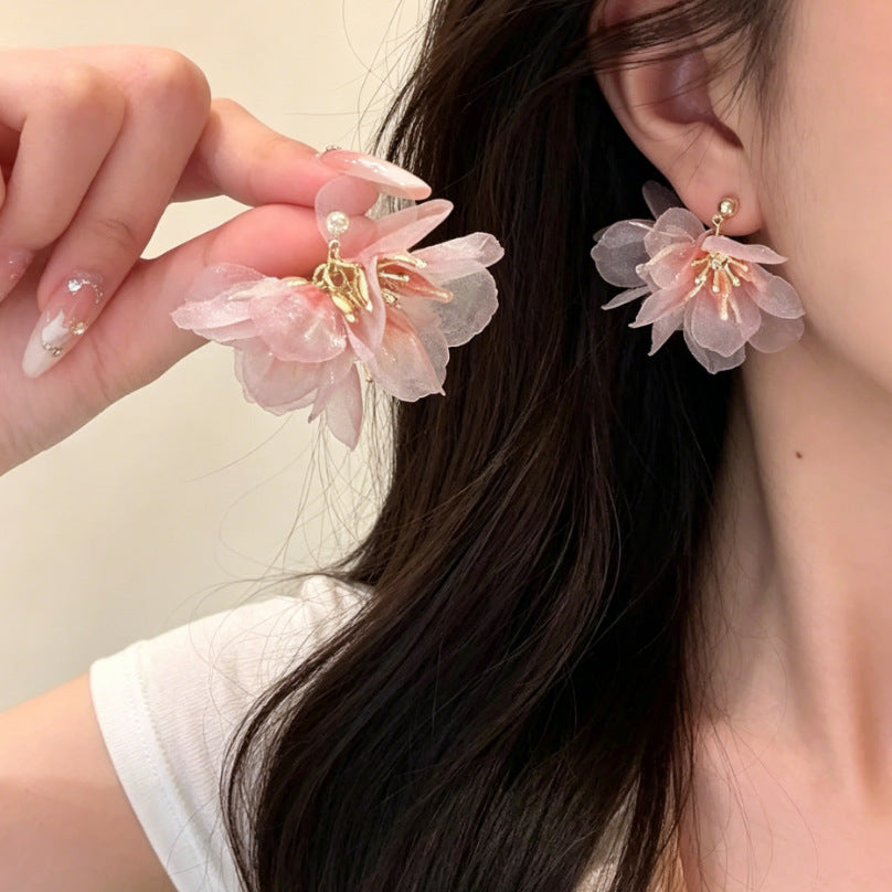 Women's Minority Design Fashionable Flower Light Luxury High-grade Temperament Earrings
