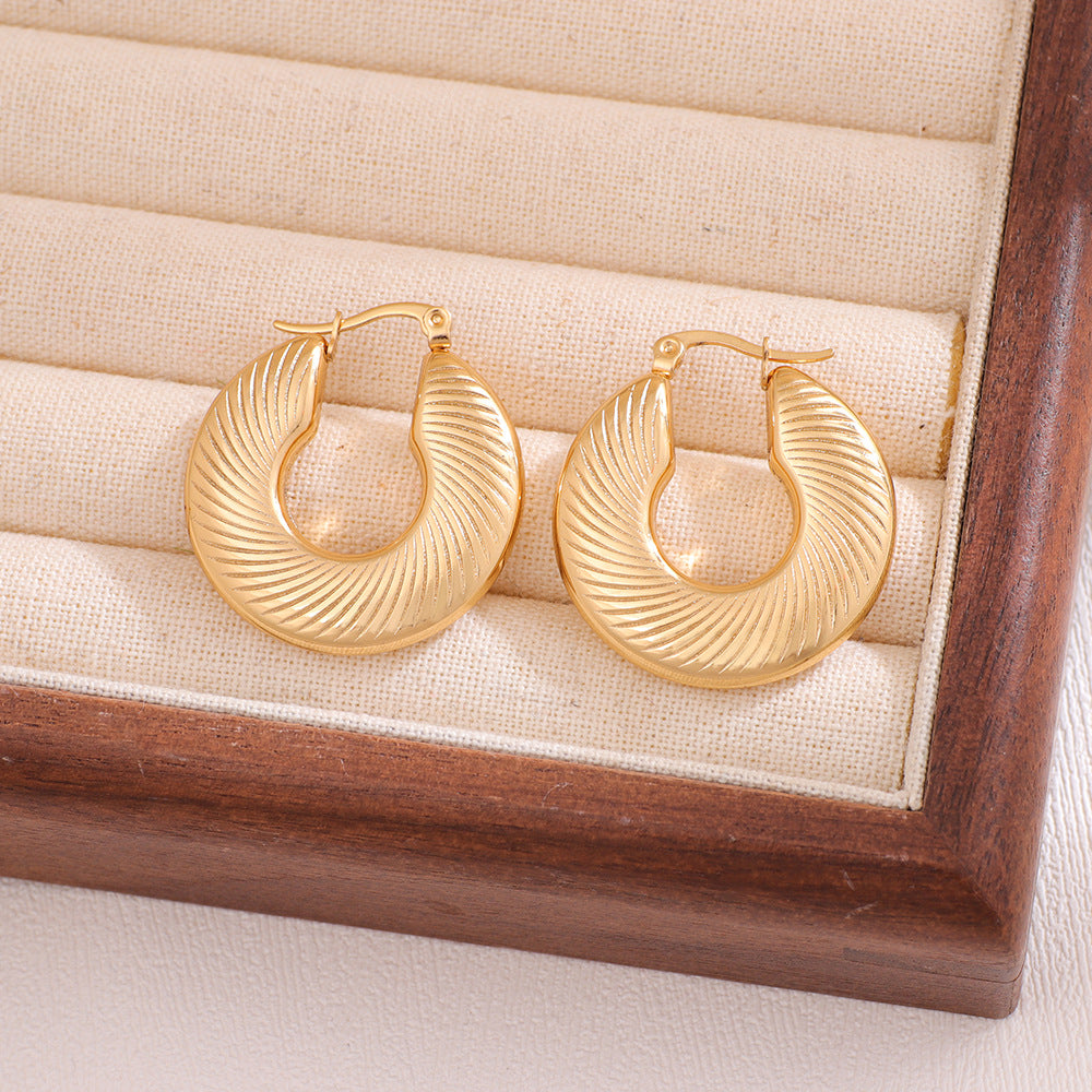 Women's Shaped Tube Style Light Luxury Fashion Simple Luxurious Earrings