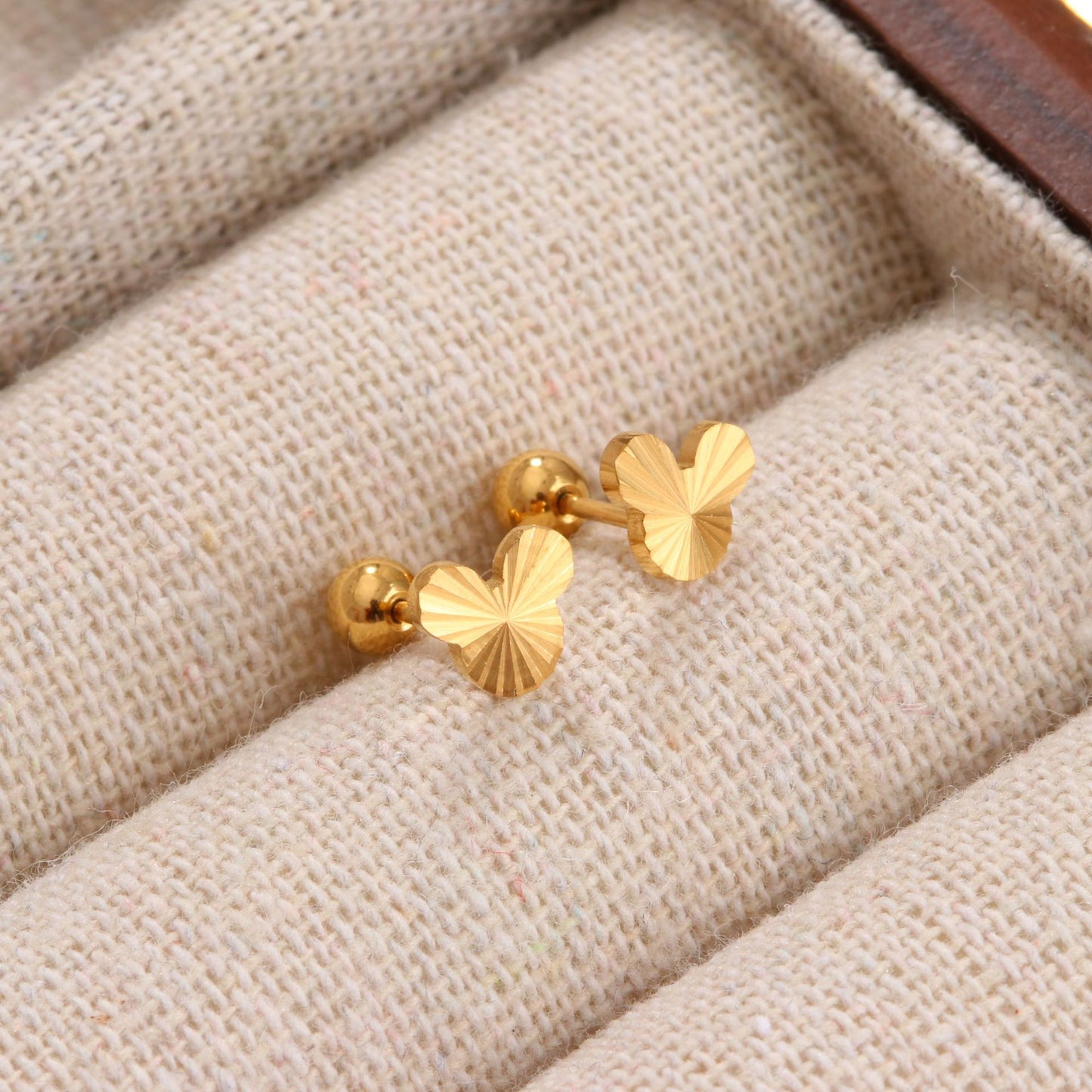 Batches Of Flowers Love Five-pointed Star Earrings