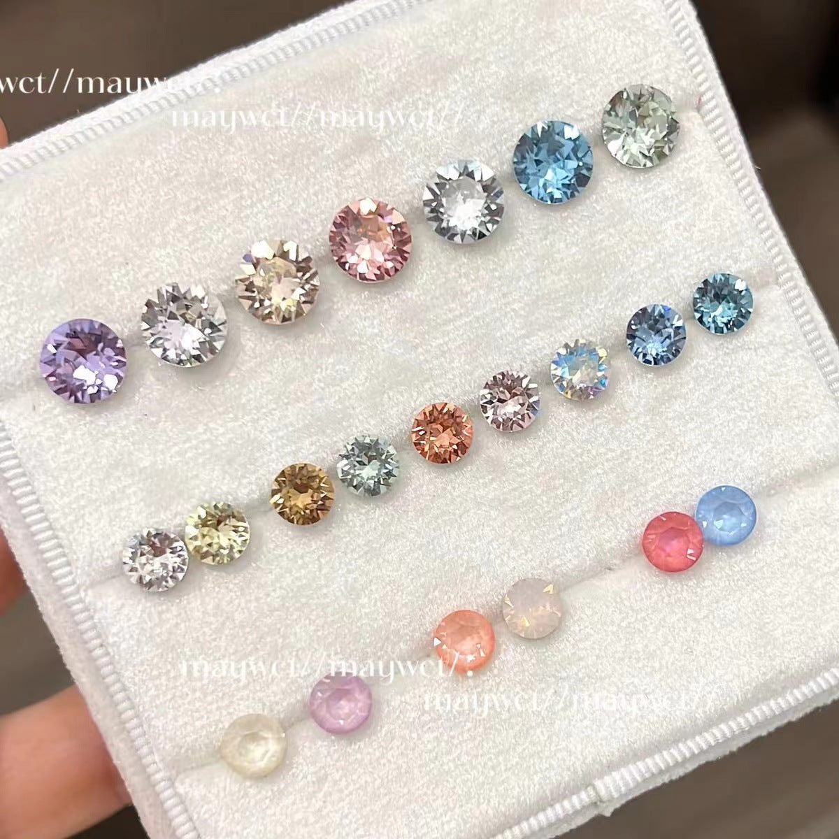 Round Diamond Titanium Steel Screw Ear Stud Earrings