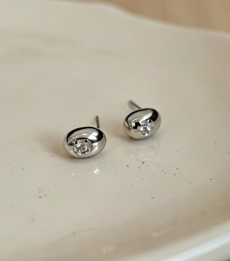 Women's Exquisite Small Zircon Simple Cute High Sense Ear Stud Earrings