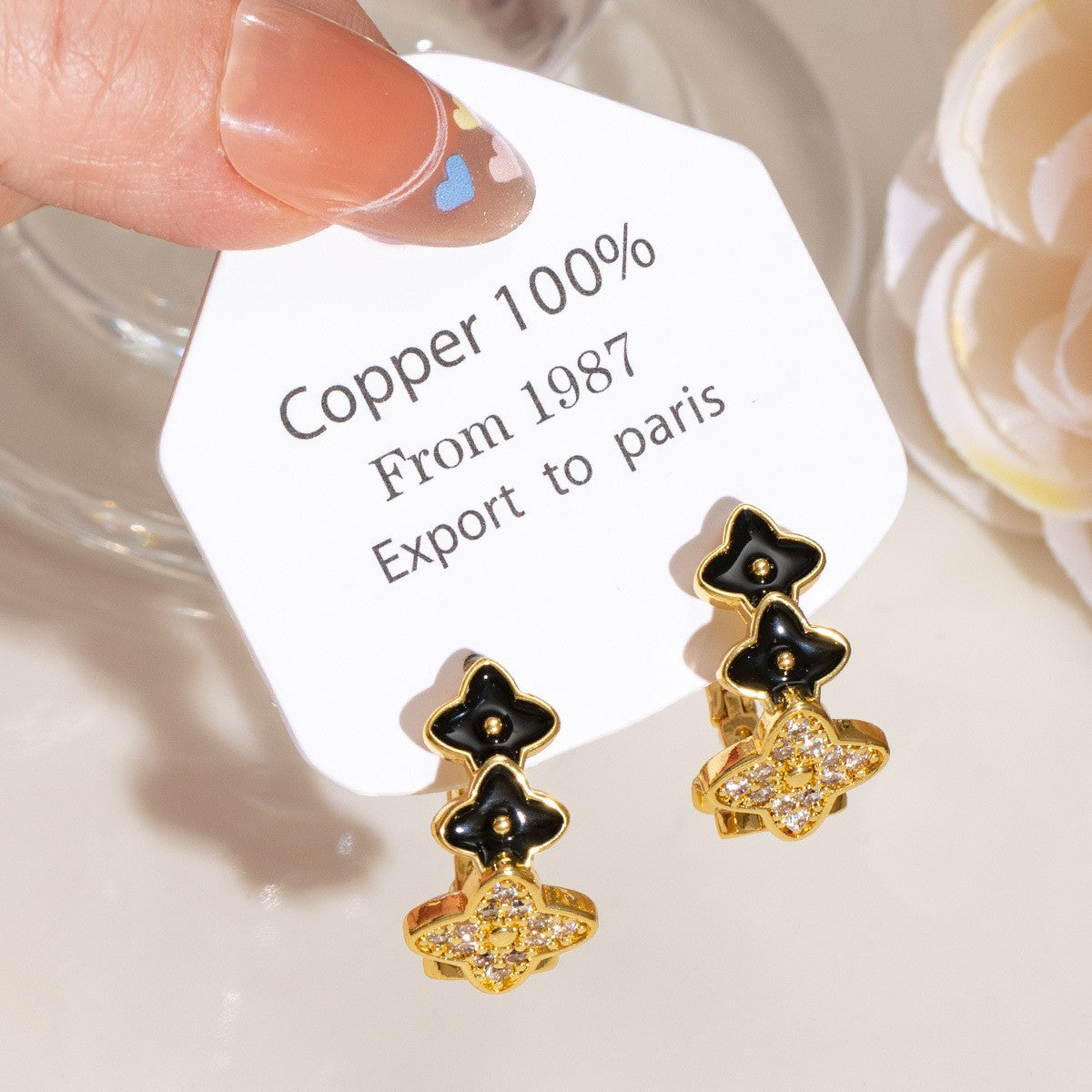 Exquisite Sweet Cutout Fritillary Plate Clover Flower Niche Earrings