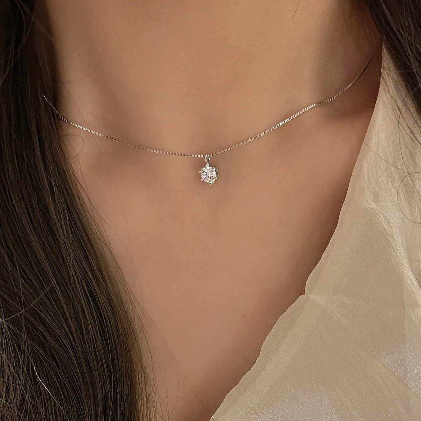 Women's Solitaire Light Luxury Minority High-grade Fashion Style Necklaces