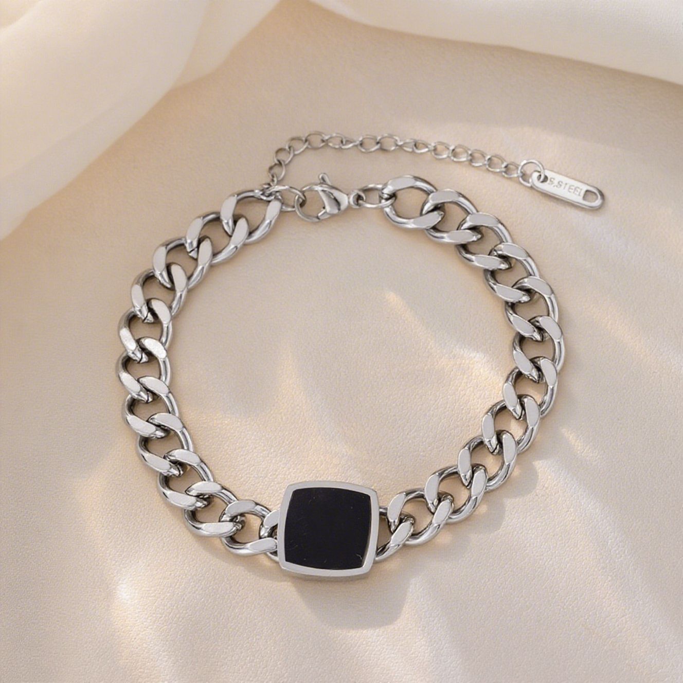 Women's Commuter Titanium Steel Light Luxury Couple Bracelets